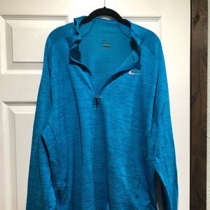 Nike active pullover